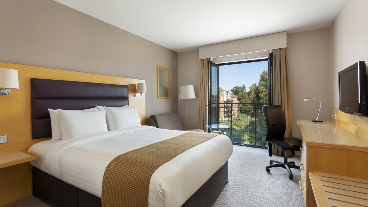 Holiday Inn London Brentford Lock, an IHG Hotel