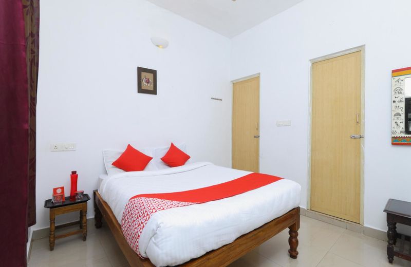 OYO 14440 Home Comfort 1BHK Near Auroville Beach