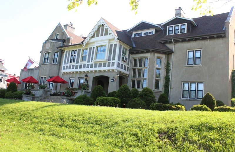 Grey Gables Inn