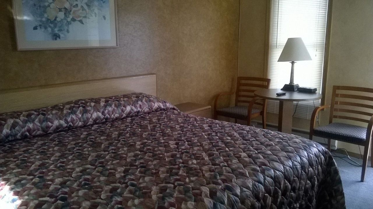 STERLING MOTEL AUSTIN