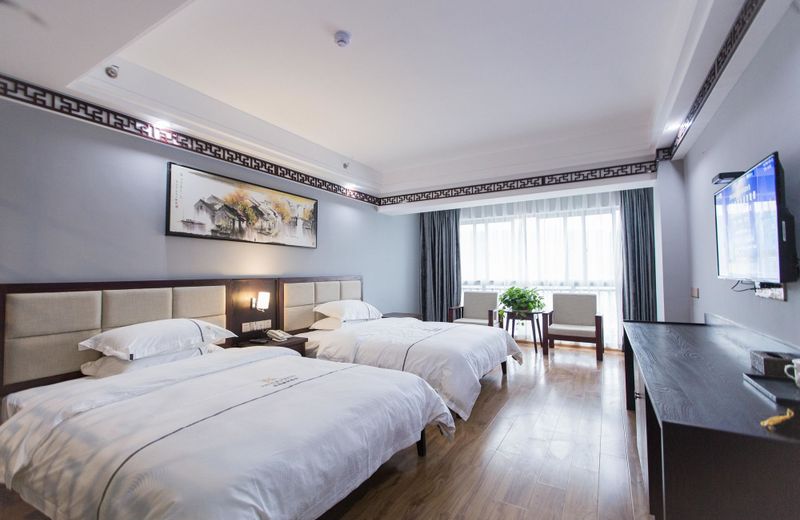 Jun Yue Man Ju Hotel