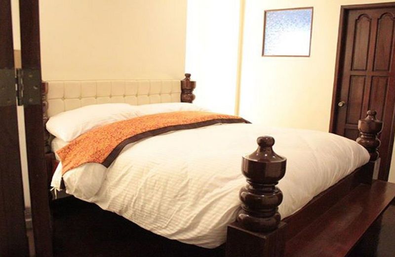 F8 Inn (formerly F8 Bed and Breakfast)