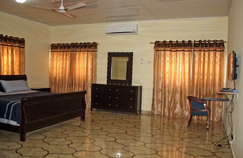 Whitestone Inn Hotel