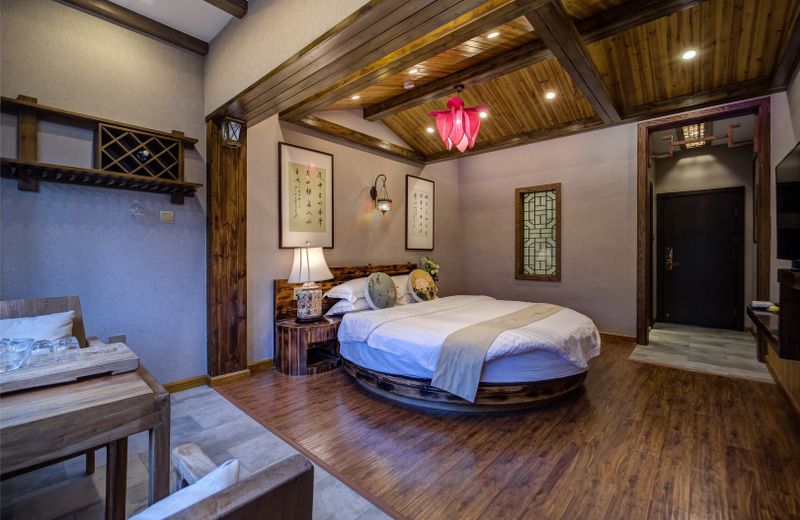 Wuzhen Maple Bridge Inn