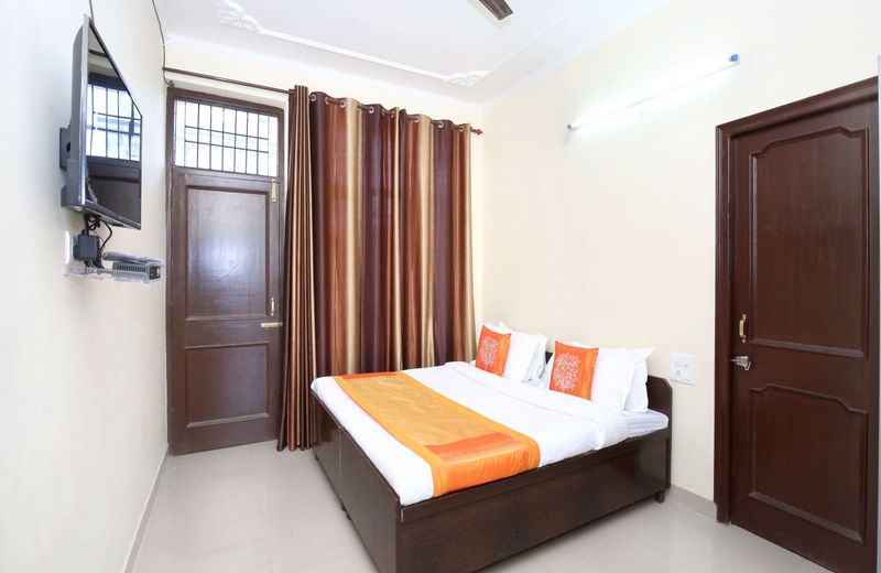 OYO 12734 Home Studios Gandhigram