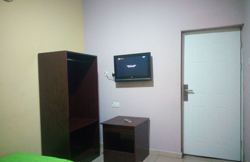 No 19 Hotel and Lounge