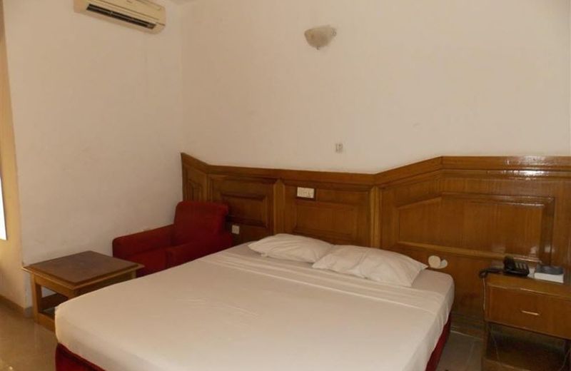 Chesbury Hotel