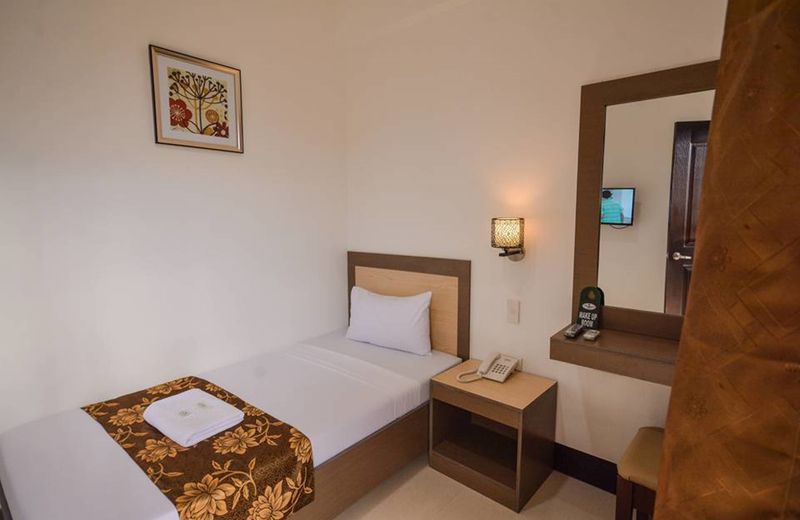 OYO 244 Driggs Suites