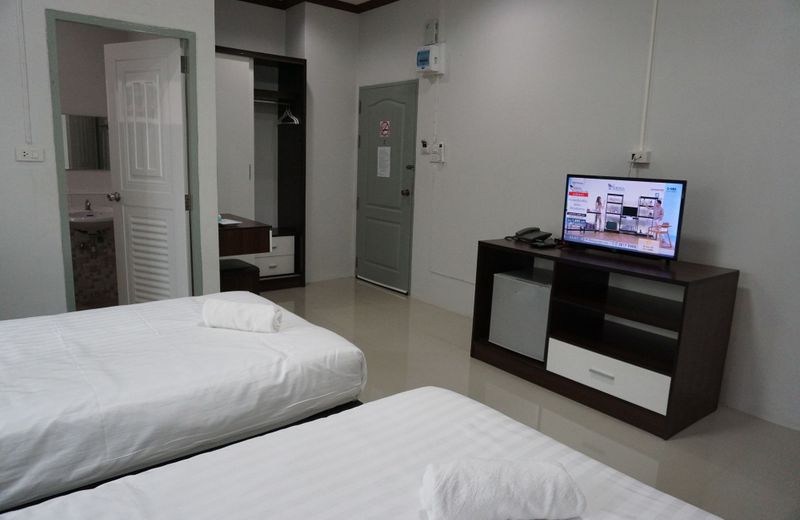 OYO 75394 Sakthong Grand Hotel