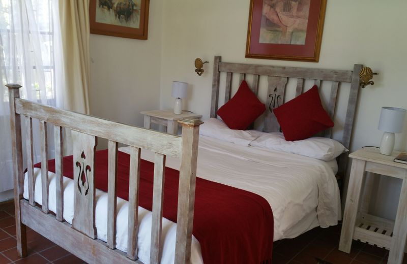 Bond Lodge
