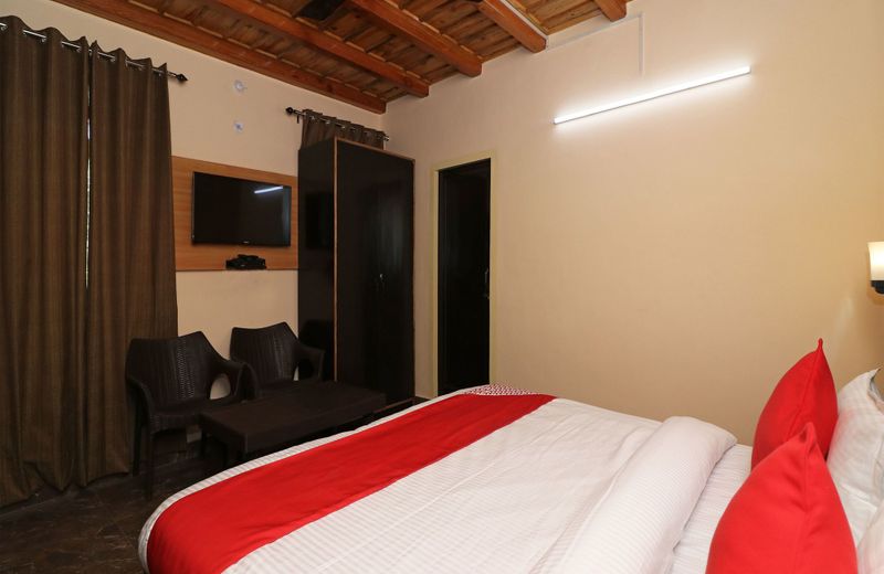 OYO 13883 Hotel Panorama