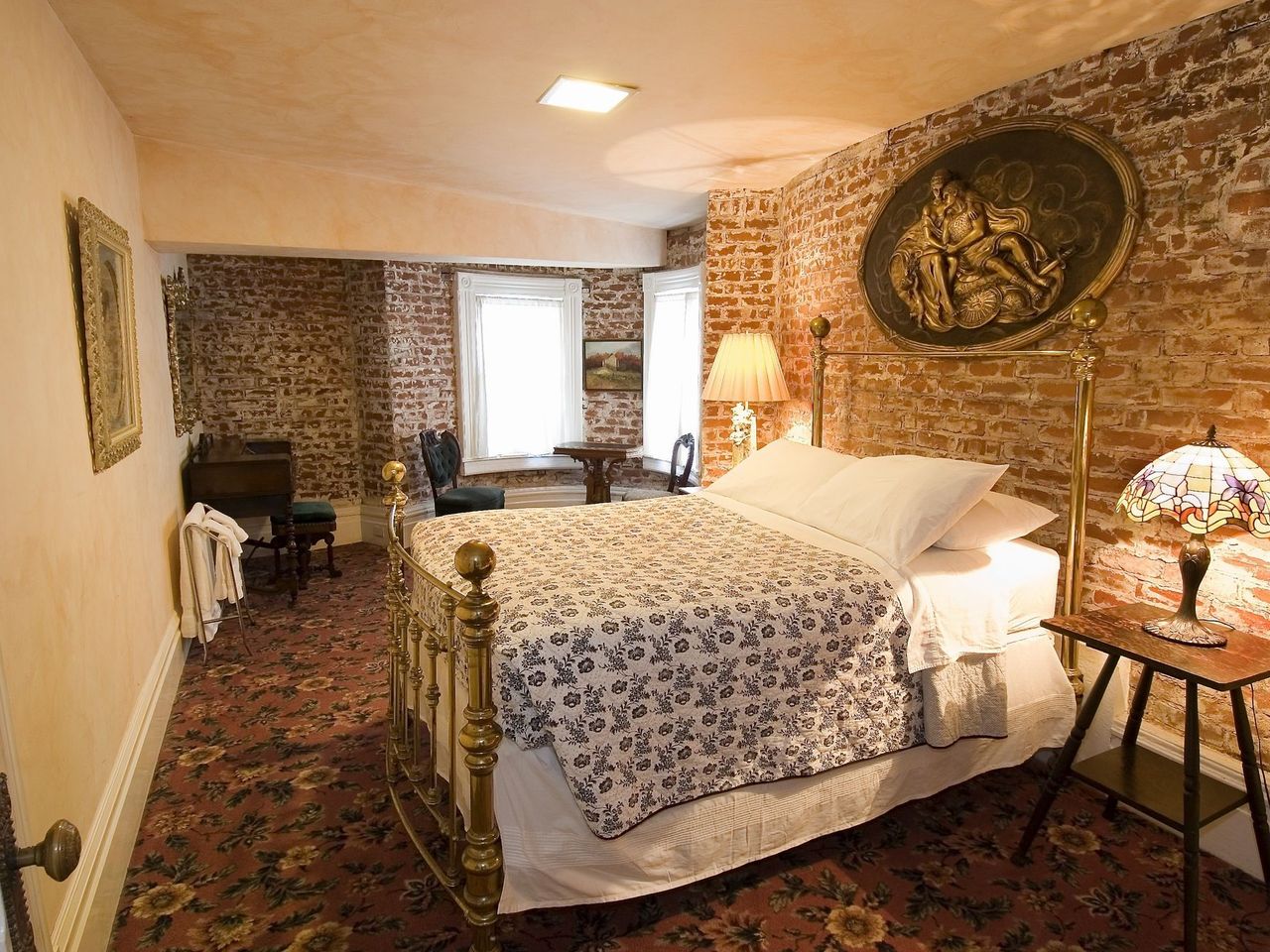 Chateau Tivoli Bed and Breakfast