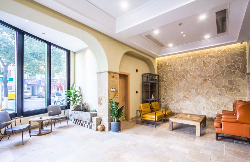 QINGTENG SUSHE ART HOTEL