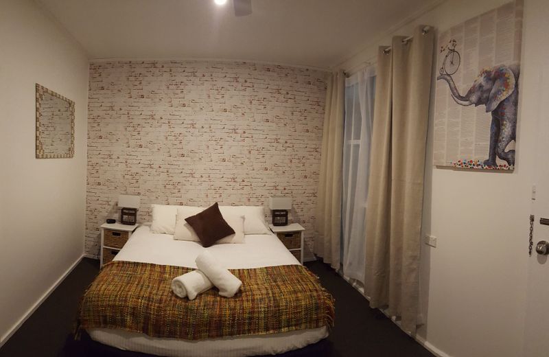 Town House Motor Inn