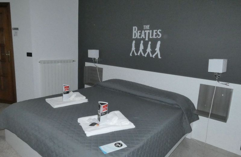 B&B enjoy music