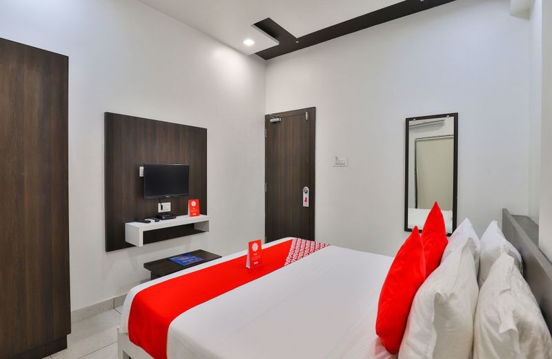 OYO 15914 Hotel Kruti