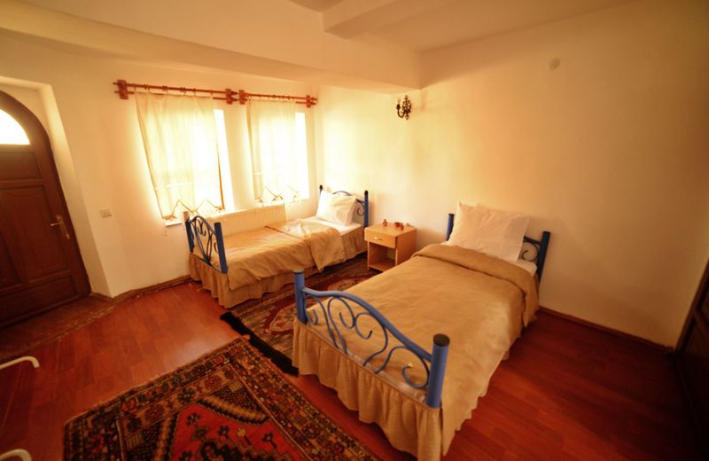 Cave seasons deluxe hotel