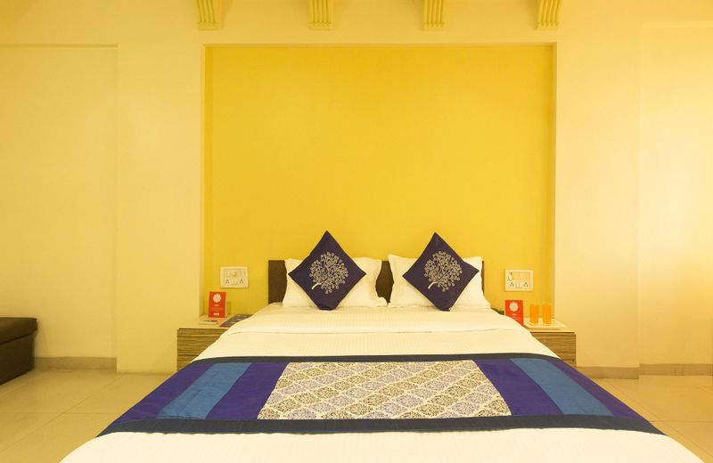 OYO 11091 Hotel Silver Court