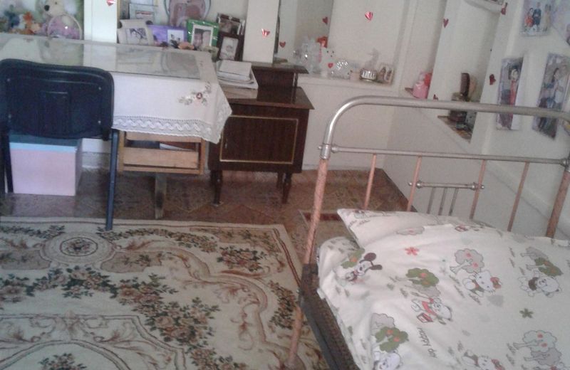 Nodir House