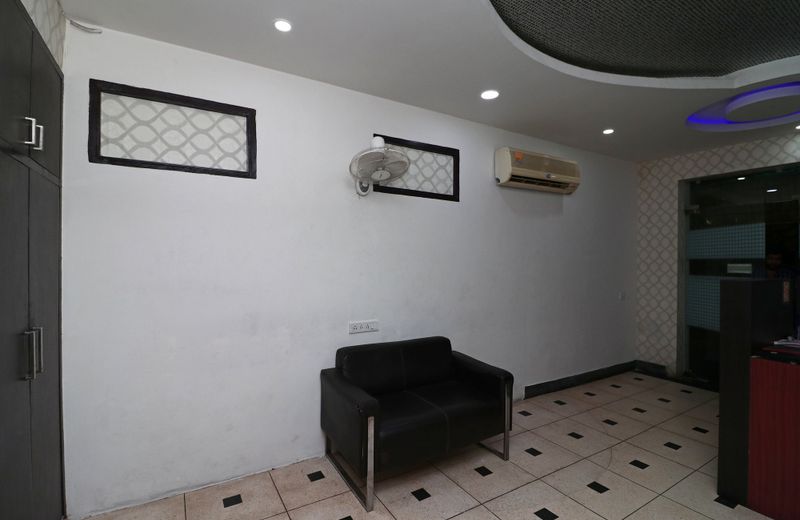 OYO 16499 Hotel Moti Dungri Palace