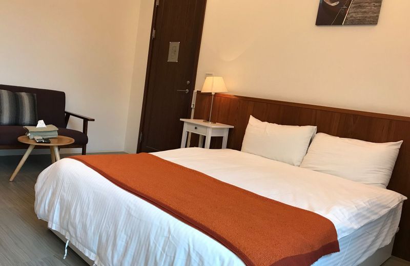 SUN-LIGHT-B&B
