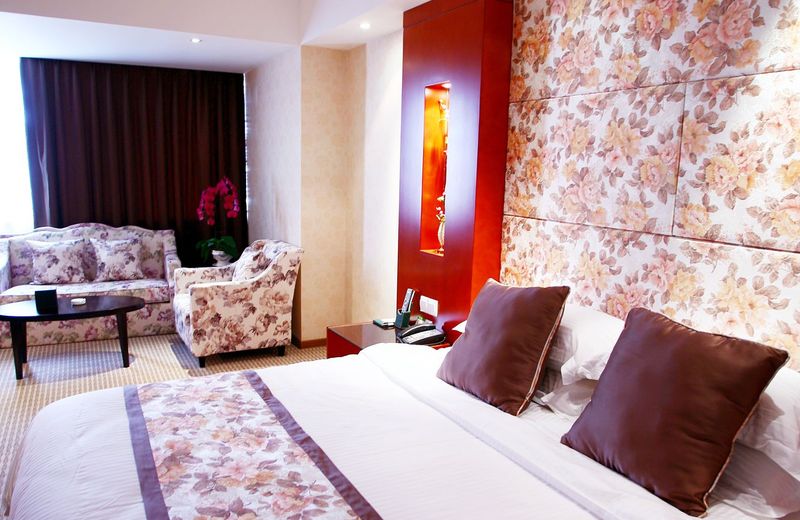 Iris Orchard All Suites Hotel