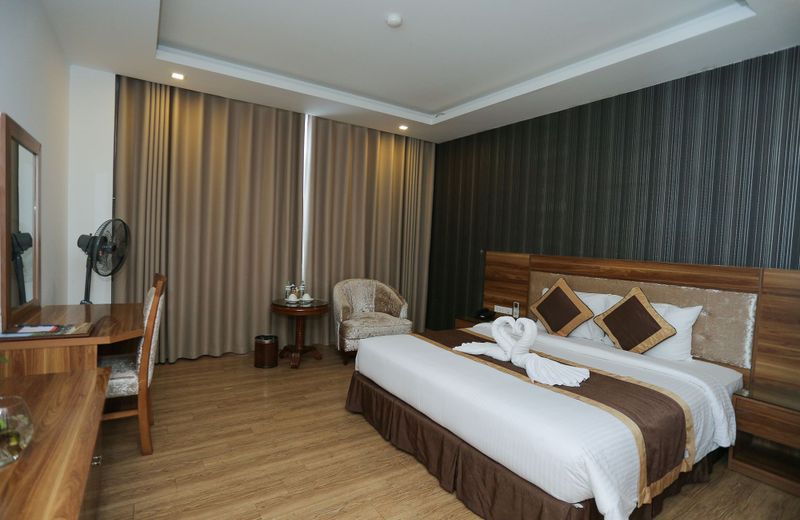 Central Phu Hung Hotel