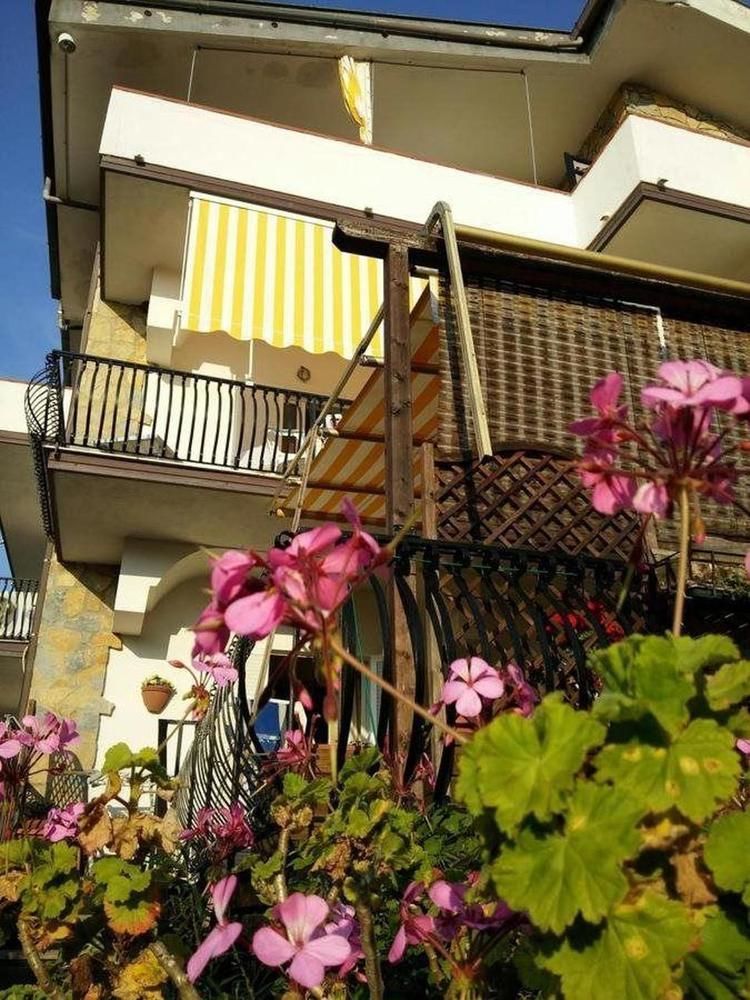Outdoor Pictures 1