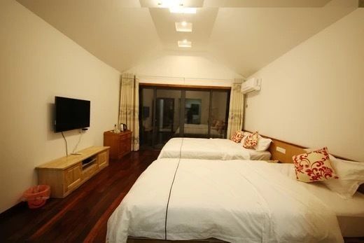 Cloud Season Boutique Inn