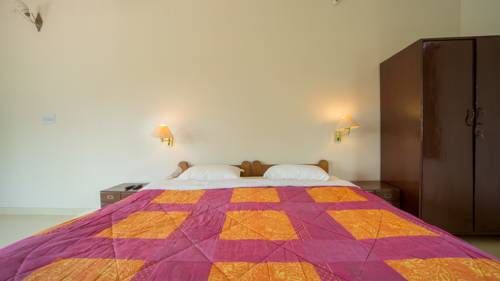 Hideaway By Aahma-Fully Vaccinated Staff