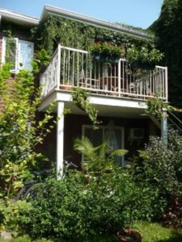 ABSOLUMENT MONTREAL BED AND BREAKFAST