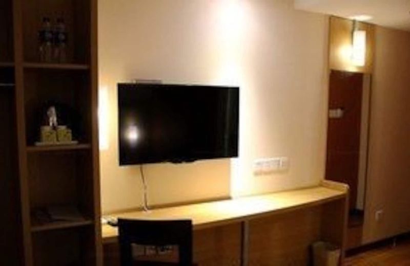 Ibis Jinzhou Yunfei Street