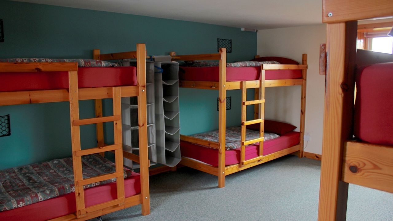 Glebe Barn - Hostel
