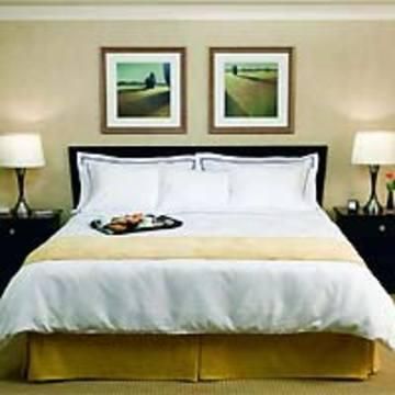 Radisson Suites Hotel Toronto Airport