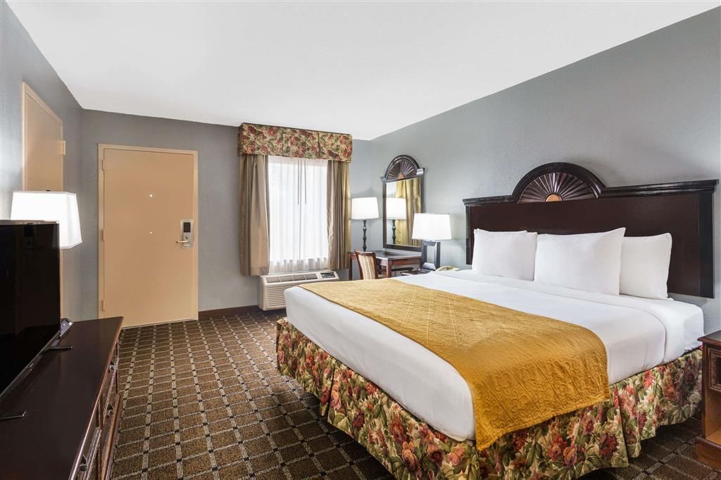 Baymont by Wyndham Mobile/Tillmans Corner