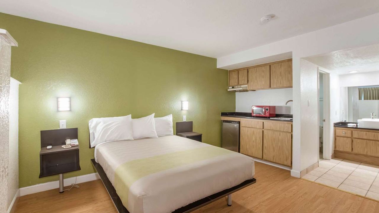 Motel 6 Hemet
