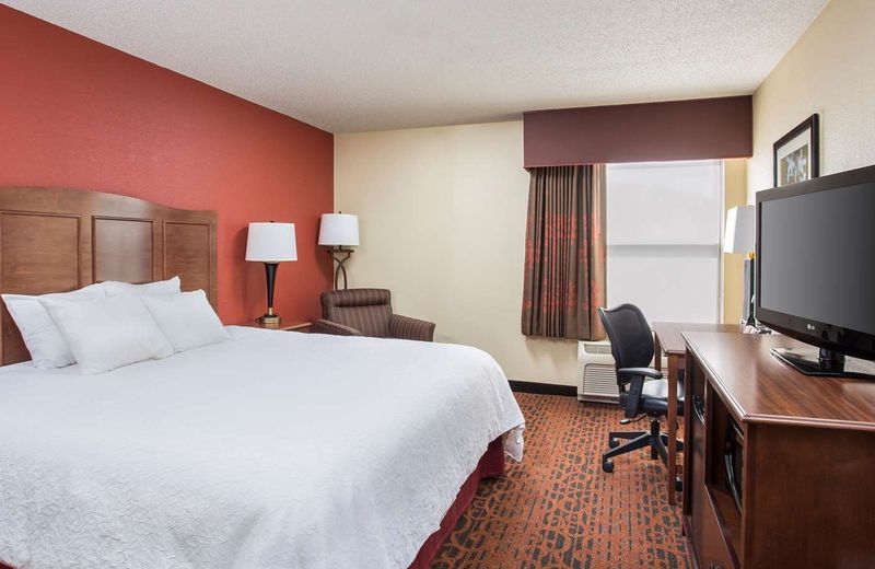 Hampton Inn Shawnee