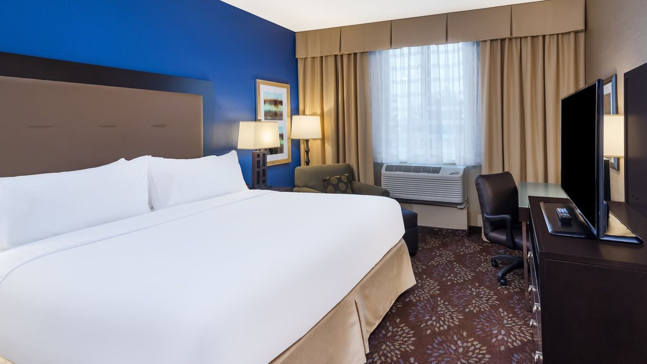 Holiday Inn - Terre Haute, an IHG Hotel