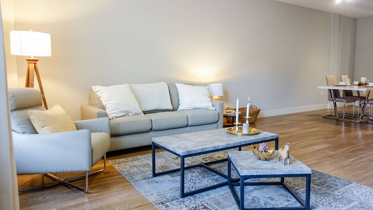 Townhouse in Westwood CA Big Holiday Sale