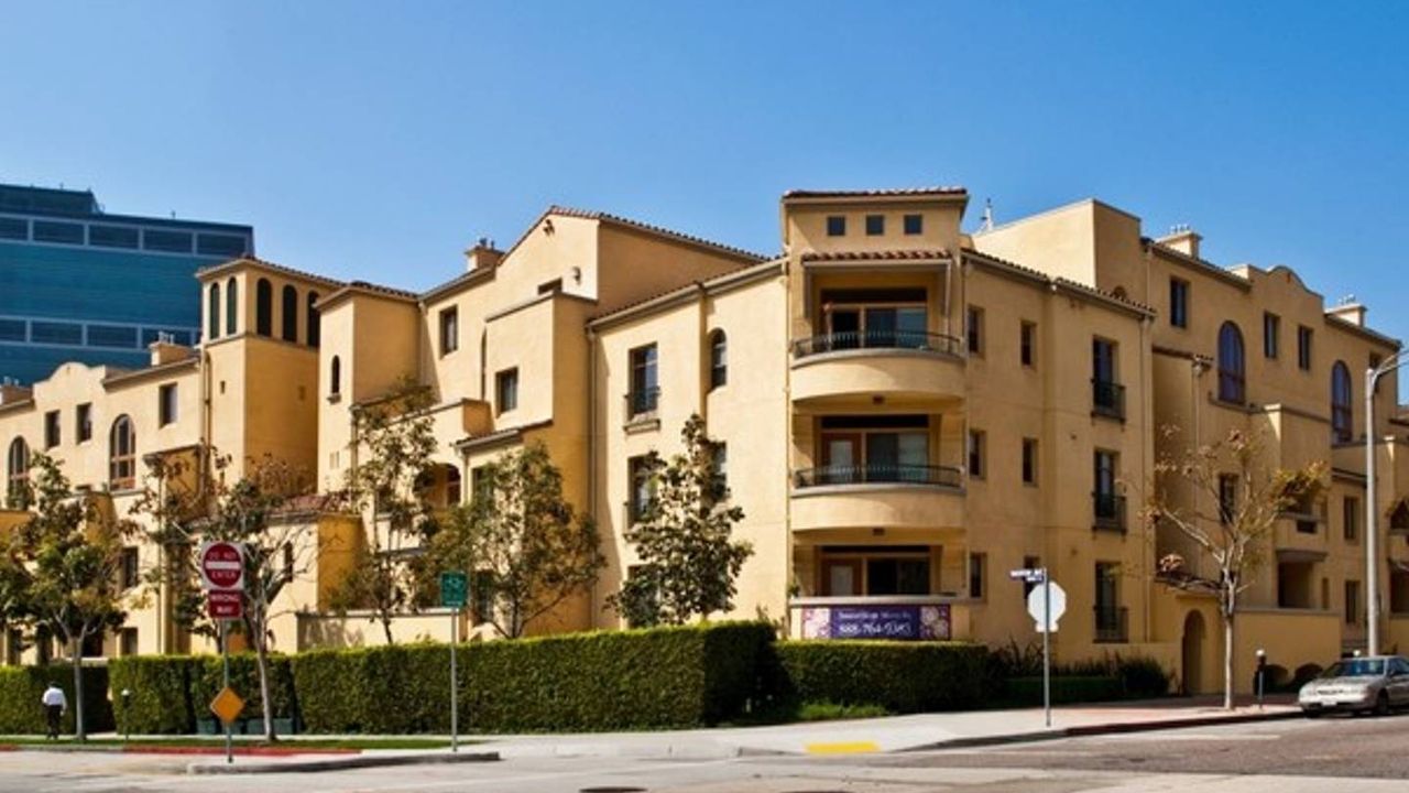 Furnished facing 1BR Apt. in Westwood Village