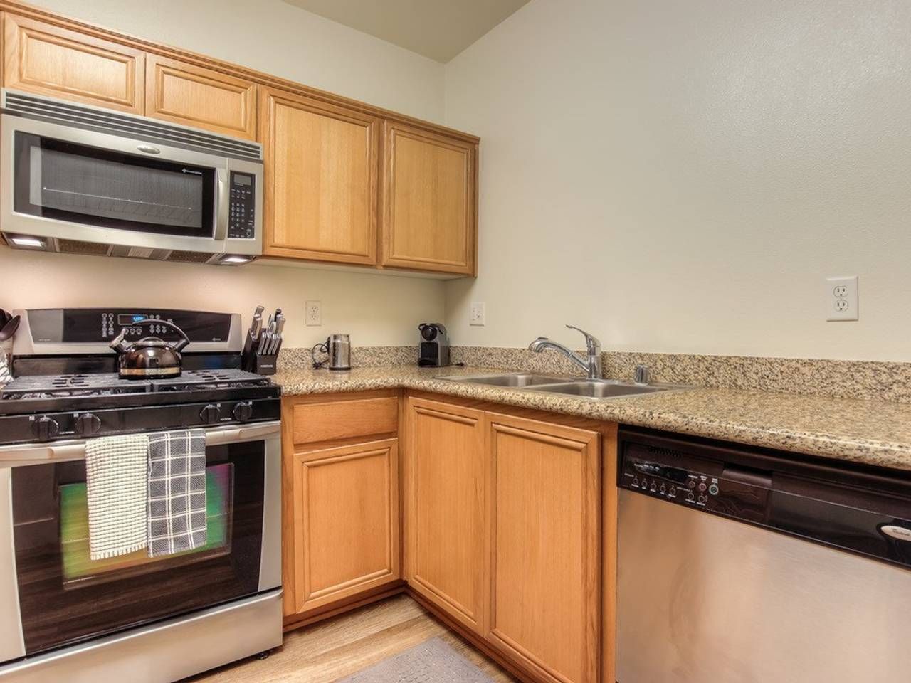 Furnished facing 1BR Apt. in Westwood Village