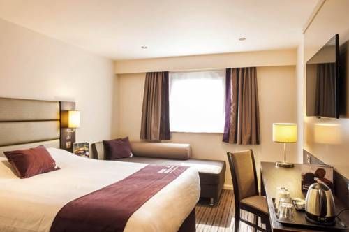 Premier Inn Leeds / Bradford Airport