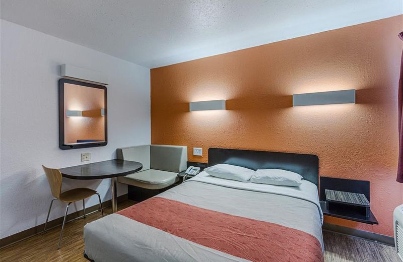 Motel 6-Oshkosh, WI