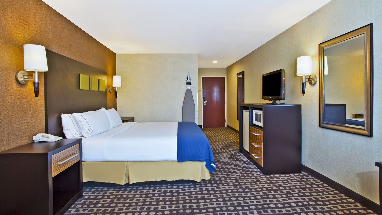 Holiday Inn Express Hotel & Suites Wabash