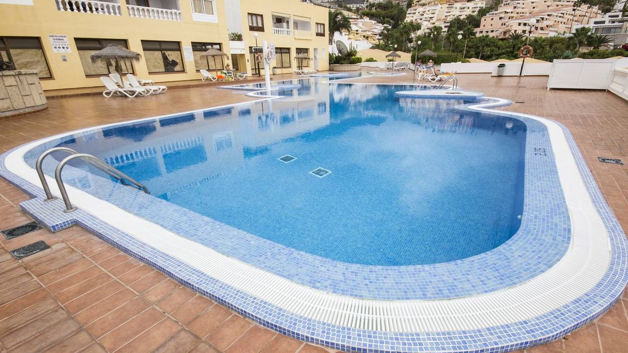 Las Brisas FREE WIFI