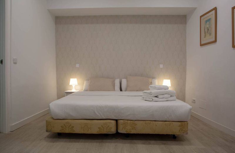 Artistic 2 Bed Apt just 4min to Pl.España