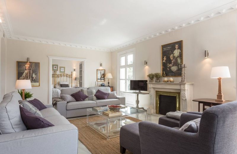 Superb home located on the central part of the emblematic San Fernando street.