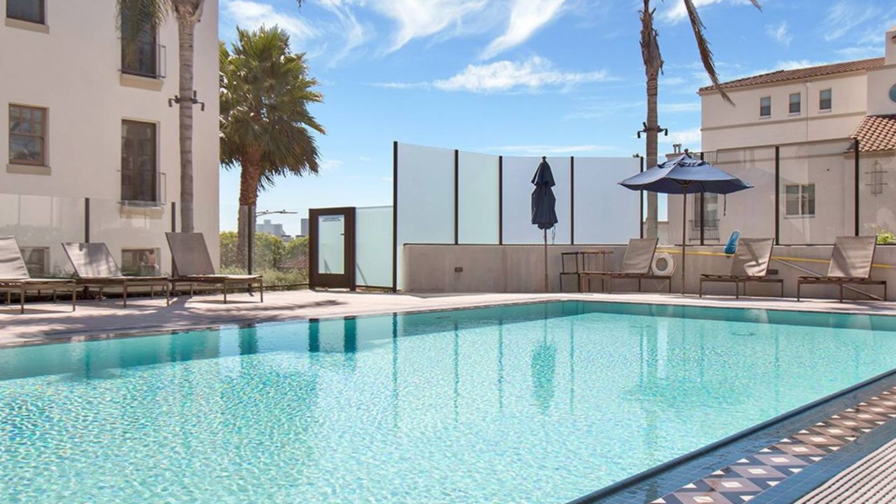 Townhouse in Westwood CA Big Holiday Sale