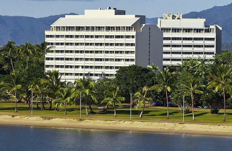 Holiday Inn Cairns Harbourside, an IHG Hotel