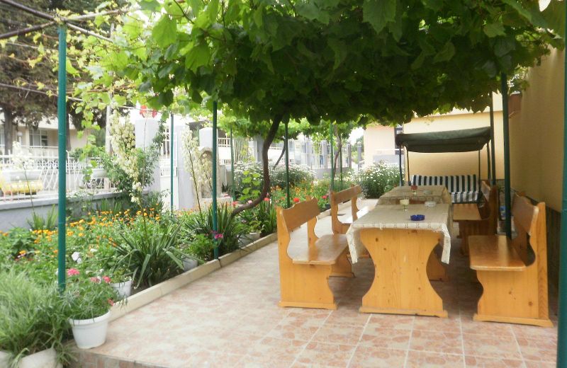 GUEST HOUSE TANGRA